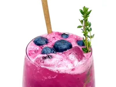 Rocklands blueberry lemon thyme smash cocktail