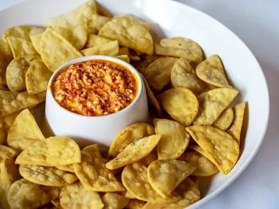 Hiti Piti dip with pita chips