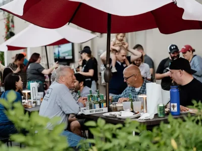 Rocklands Arlington outdoor patio with customers dining