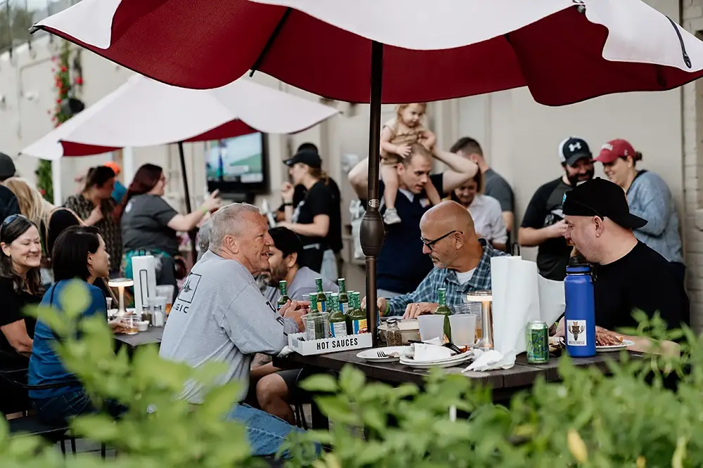 Rocklands Arlington outdoor patio with customers dining